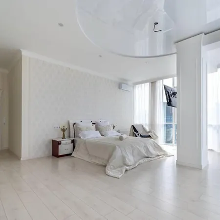 White Pearl. Sea View. *